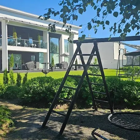 Апартаменты Eco-friendly With Hot Tub & Panorama View *