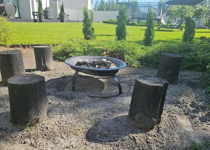 아파트 Eco-friendly With Hot Tub & Panorama View